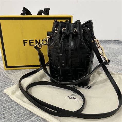 fendi モントレゾール ショルダーバッグ|モン トレゾール .